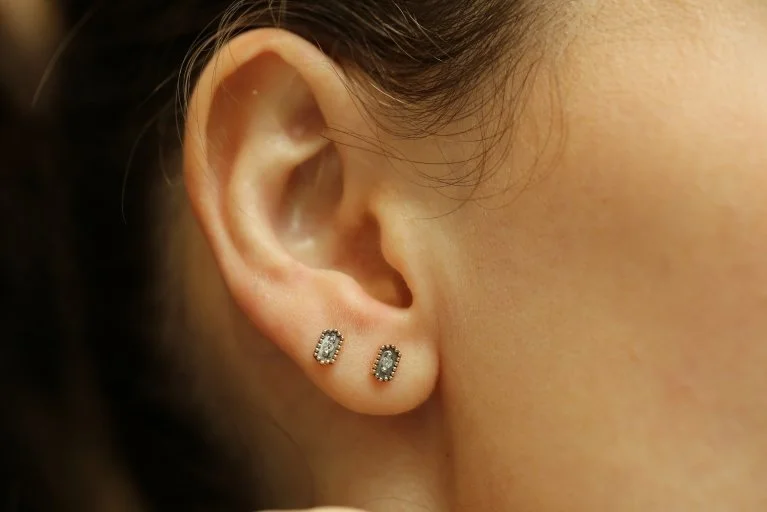 Gotham Earring (1)