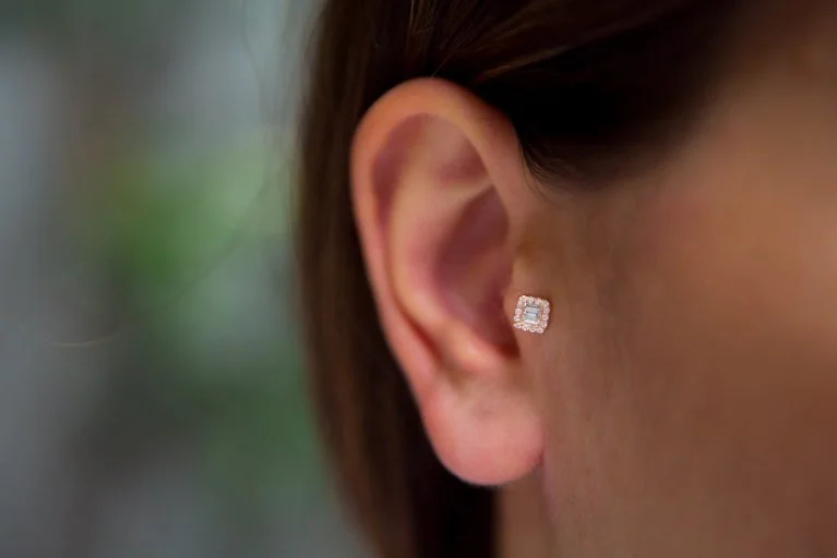 Kare Baget Tragus (1)