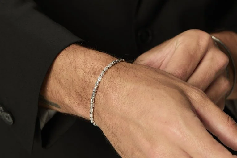Kibele Bangle White (2)