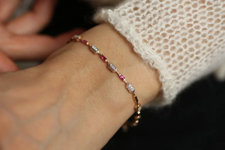 Ruby Glow Bracelet (1)