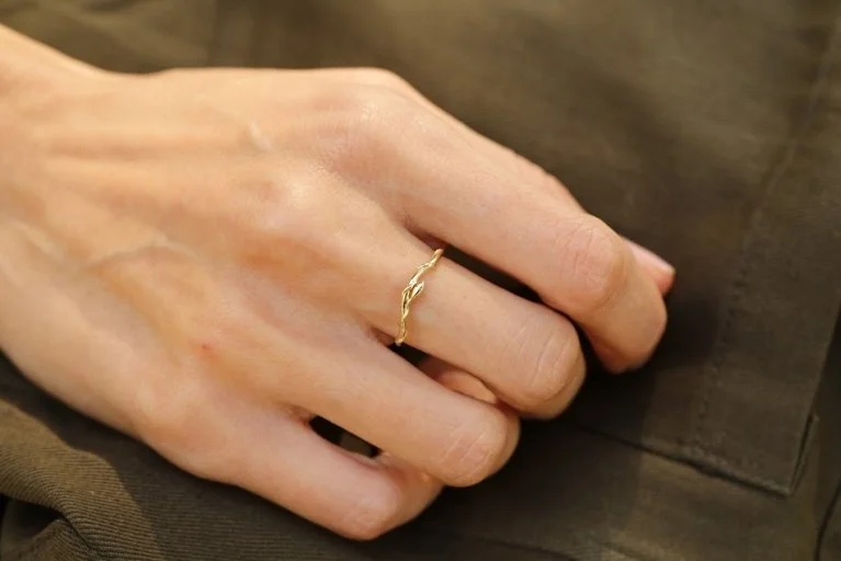 Vine Ring ()